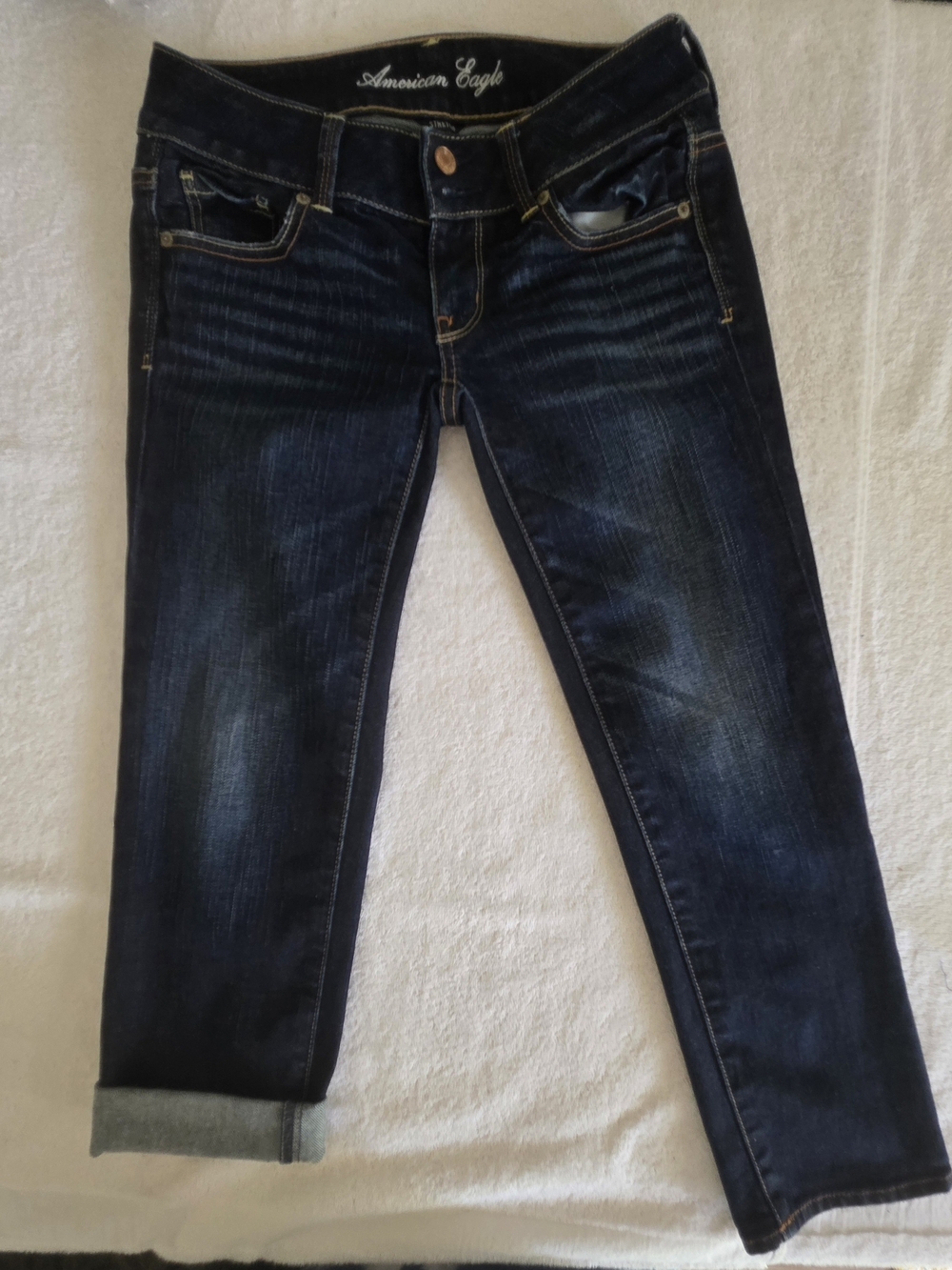 American Eagle Dark Wash Cropped Capri Jeans